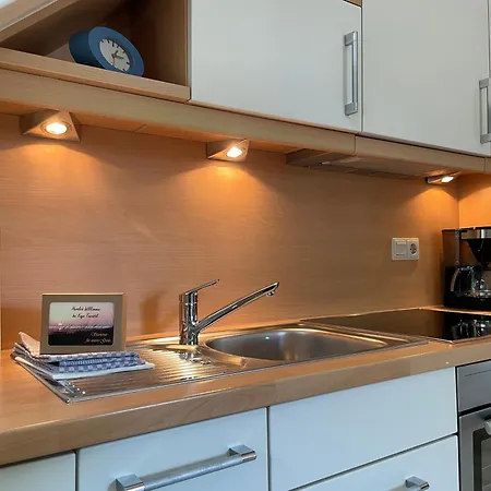 Ms Stoertebecker, Sandwall *